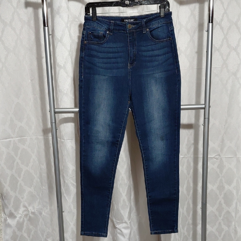 Elegant Dark Blue Ankle Jeans